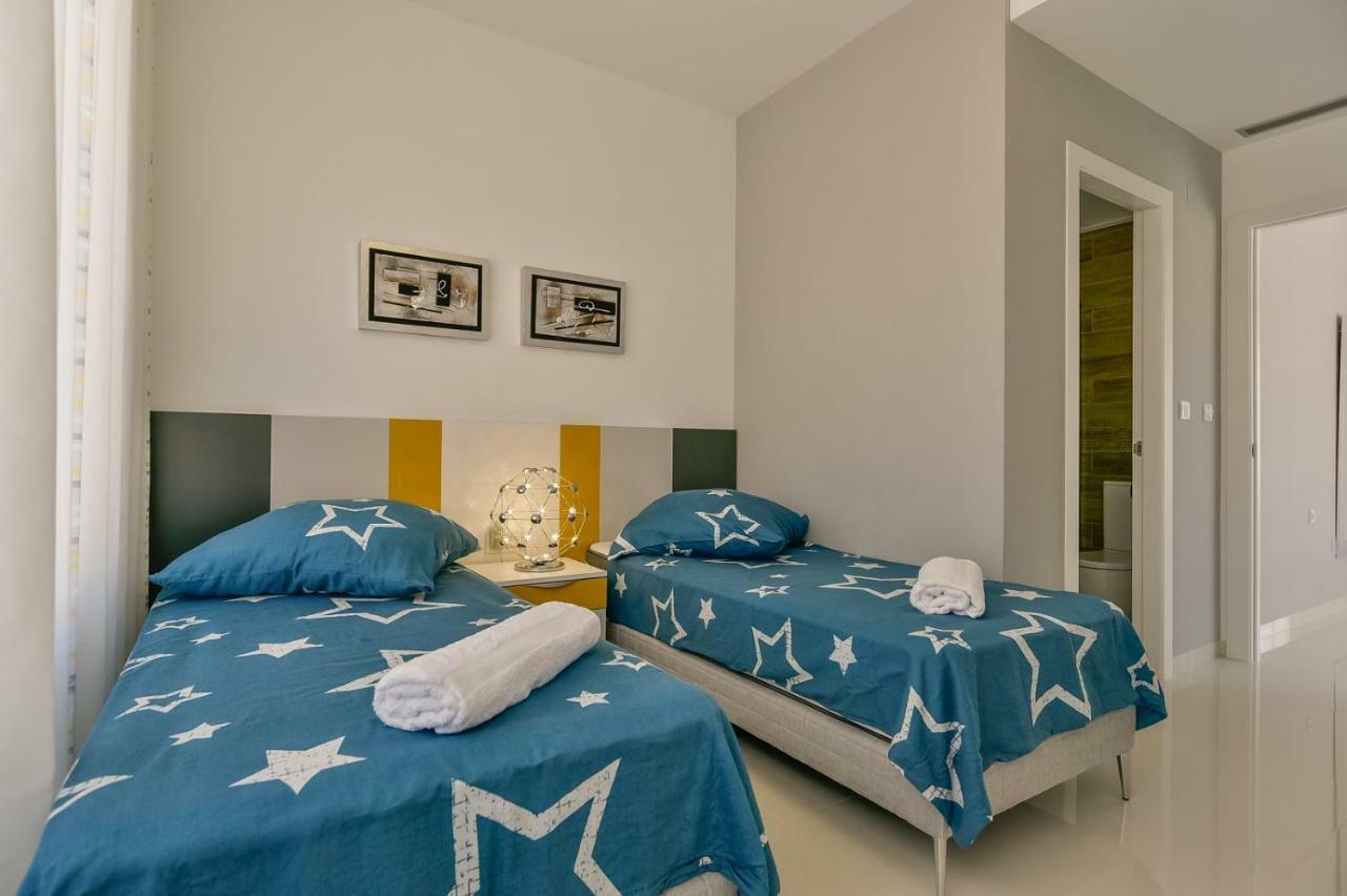 Casa Mazal, Lujosa villa Independiente a 150m del mar Pilar de la Horadada Exterior foto